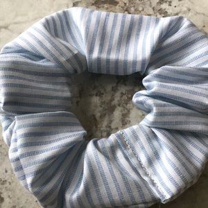White light blue pinstripes scrunchie Oxford hair